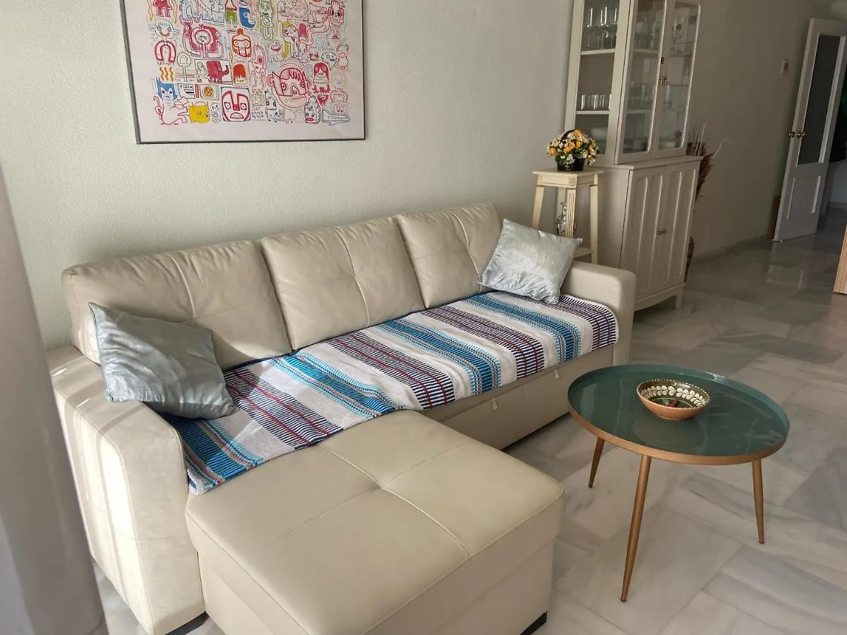 Apartamento Apartamento entero en La Carihuela a 50 m de la playa Torremolinos 0*,  España